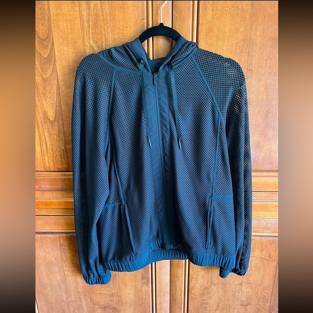 Lululemon mesh on mesh jacket